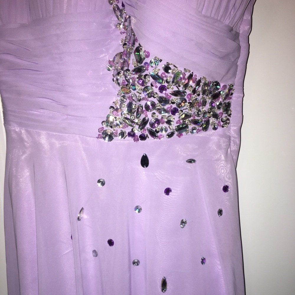 LILAC BEJEWELED PROM DRESS - Picture 3 of 6